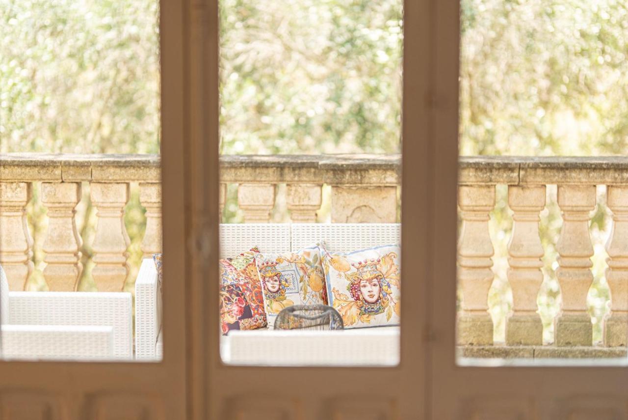 Villa Encantamiento - Dimora Gelsomino - Masseria Storica Nel Cuore Della Puglia Con Piscina Latiano Extérieur photo